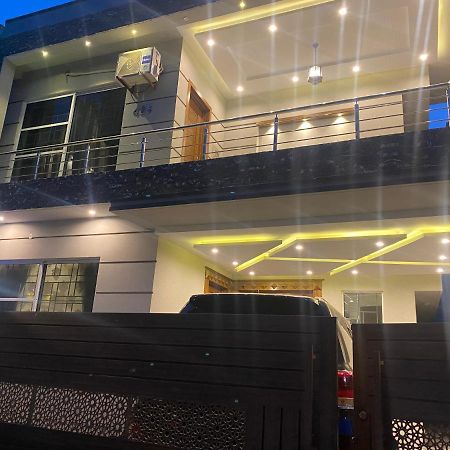 Luxury Guest House In Bahria Town Rawalpindi Exterior foto