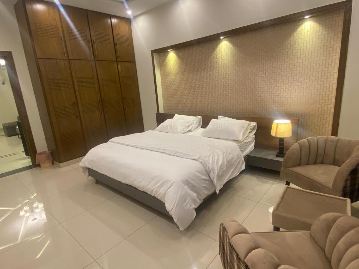 Luxury Guest House In Bahria Town Rawalpindi Exterior foto